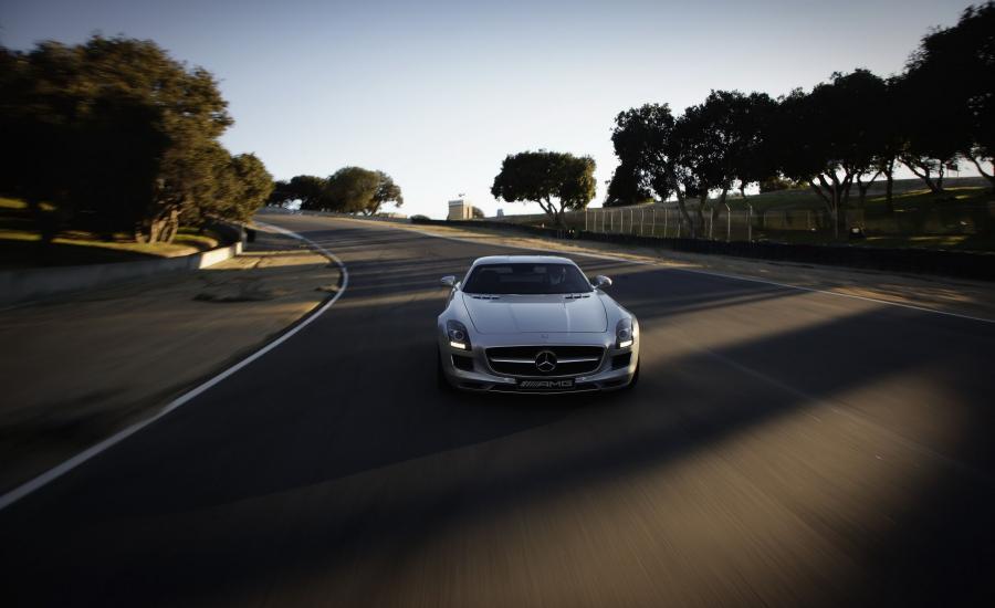  Mercedes-Benz SLS AMG 2010 года  (фото 138 из 526)